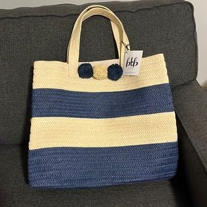 ☀️PRICE DROP! NWT Beyond the Beach bag.